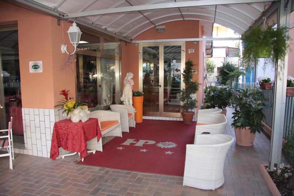 Hotel Peonia Rimini Exterior foto